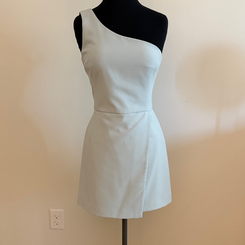 French Connection Whisper
One-Shoulder Light Blue mini Dress